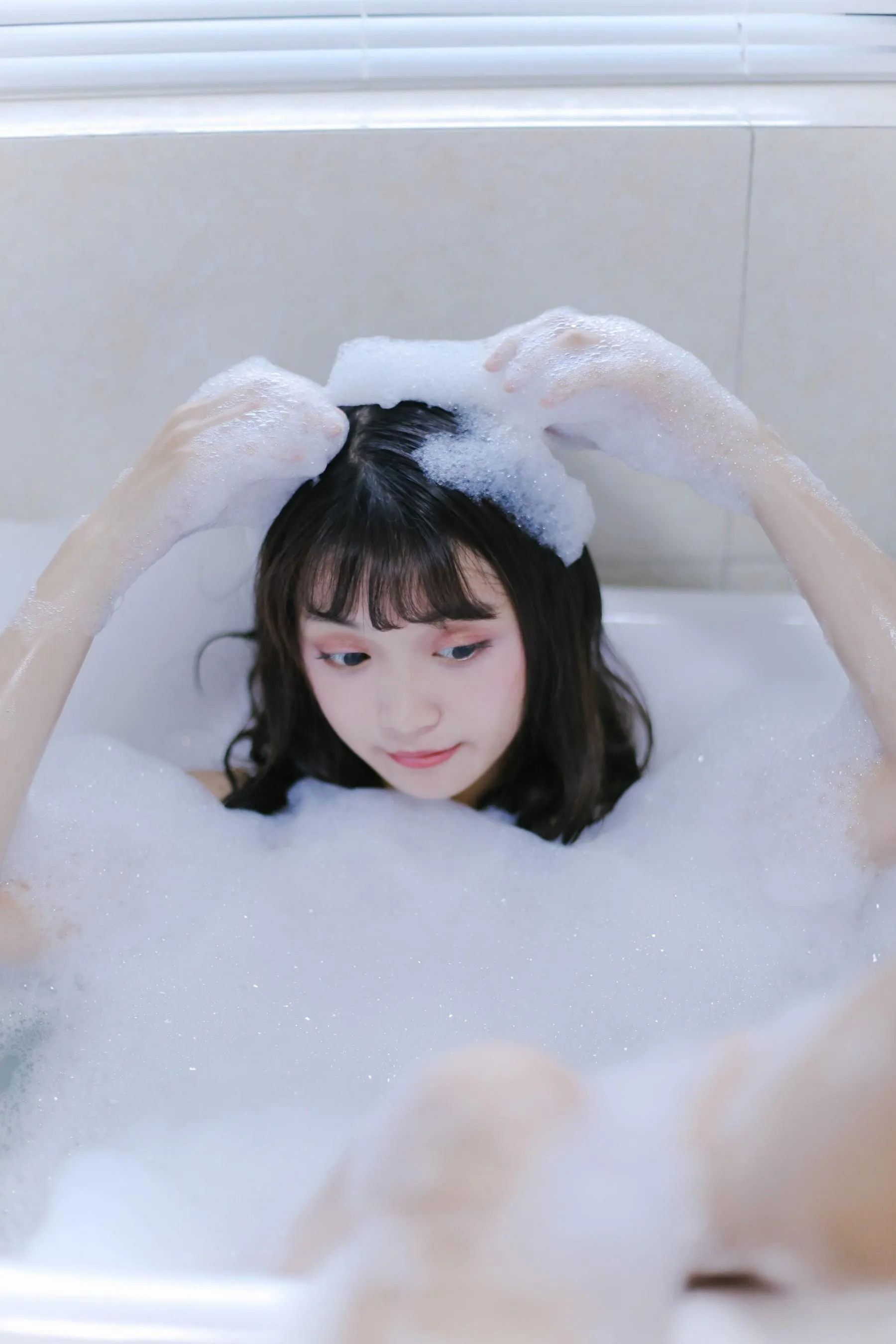 [YITUYU艺图语]2022.08.25 牛奶泡泡浴 一条鱼尾 [27P]插图6